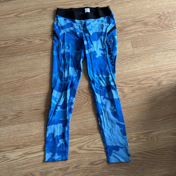 Better bodies blue camo leggings size small - Picture 3 of 8